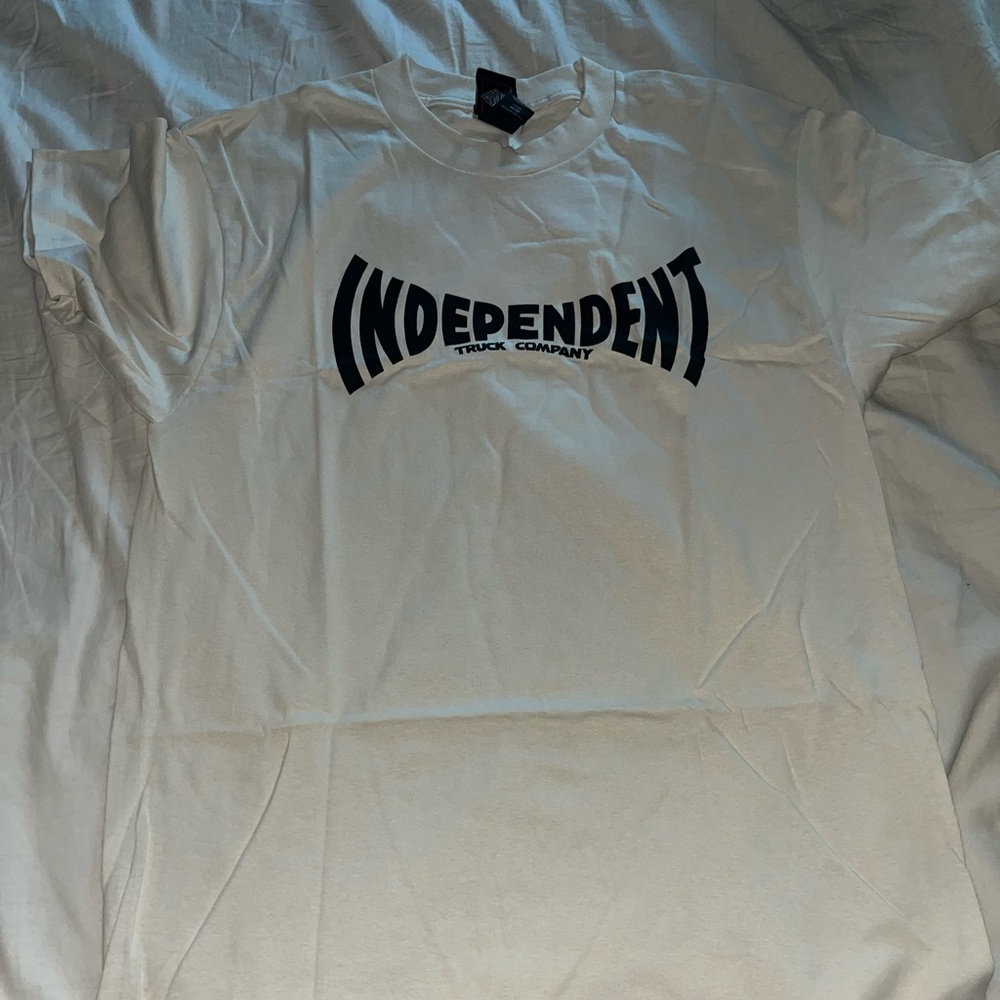 INDEPENDENT BRAND NEW MEDIUM T SHIRT